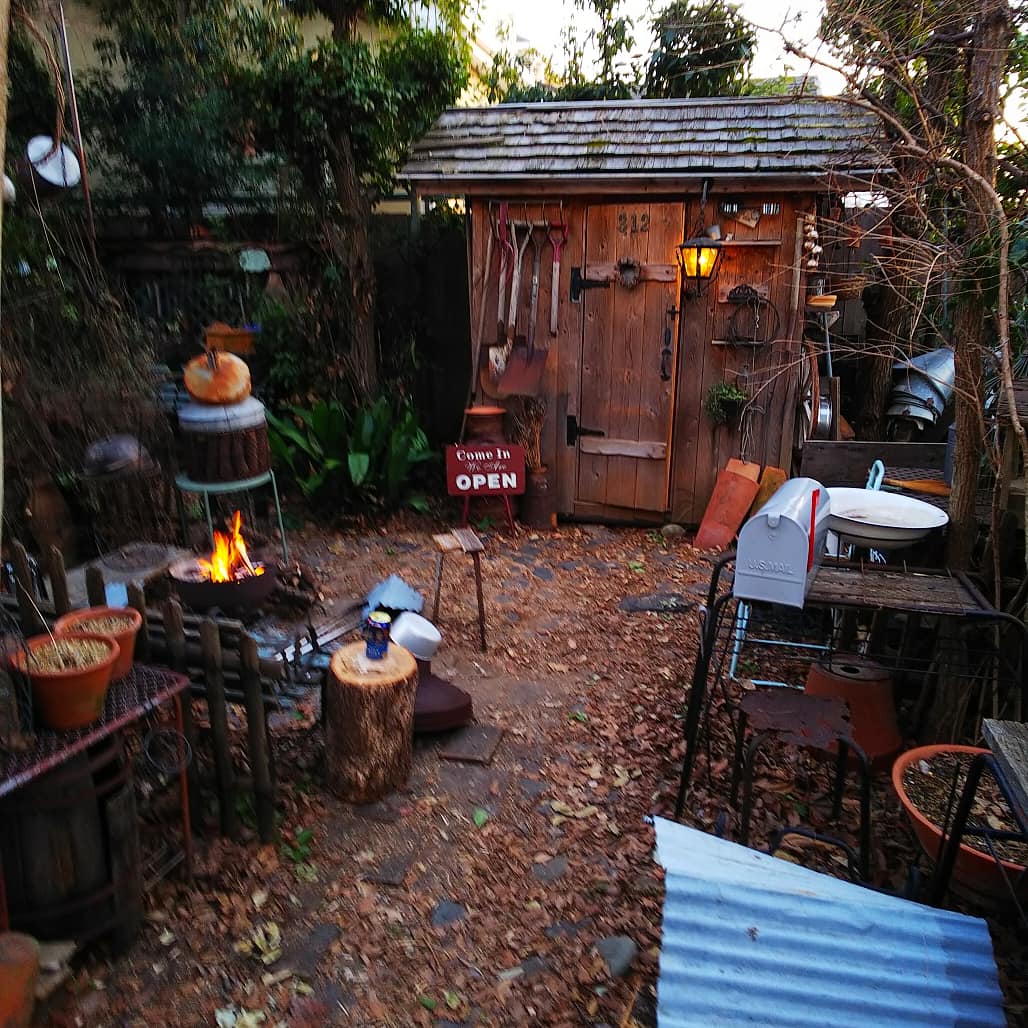 いっぺいgardenking 今日は庭仕事をして夕方からボッチ焚き火 庭で焚き火 焚火 焚き火 焚き火台