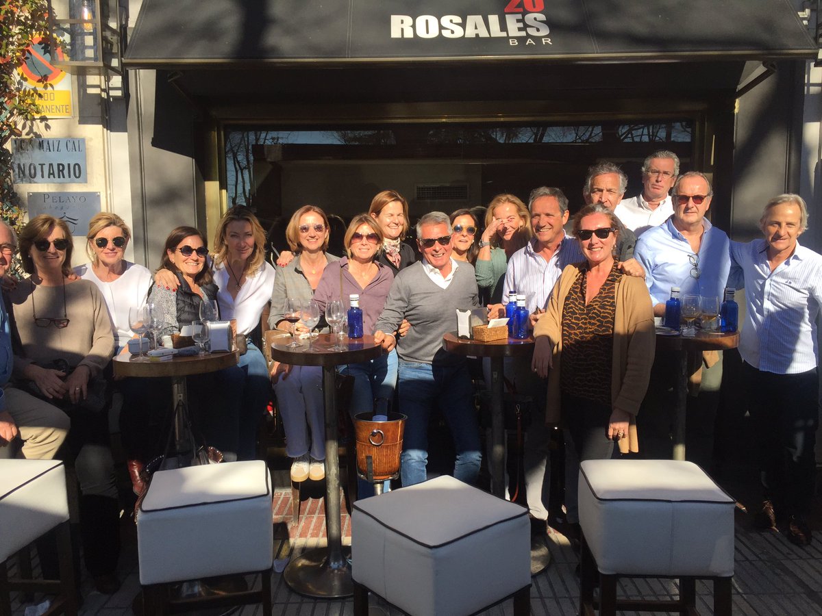 Rosales20's tweet photo. Magnifico Domingo en Rosales 20. Solecito y buenos amigos!! https://t.co/7Vzh8xvS7n