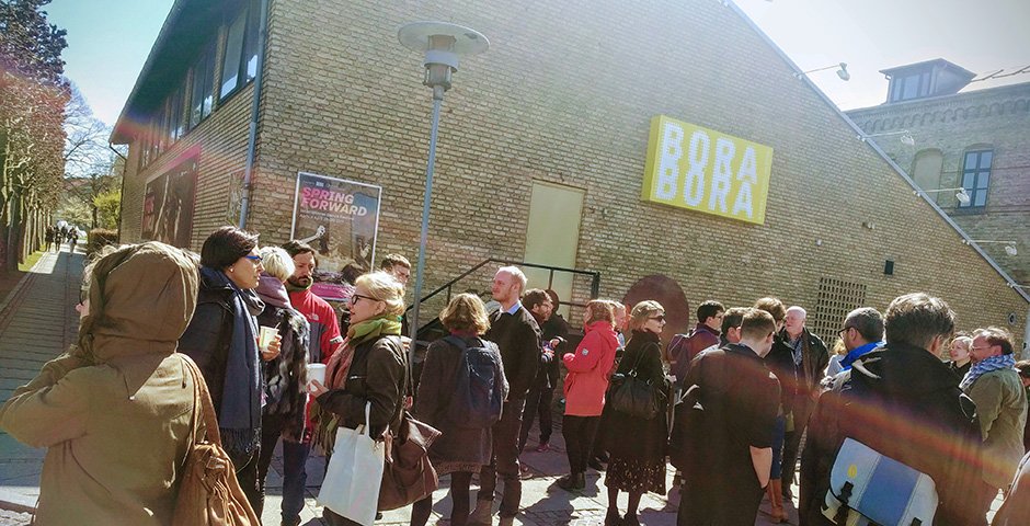 Bora Bora søger ny teknisk chef! 
Tiltrædelse 1. august - deadline 9. marts
Læs mere: bora-bora.dk/2020/02/jobops…
#aarhus #teater #danskteater #teatertekniker #kulturjob #jobopslag #teaterjob #denmark #danmark