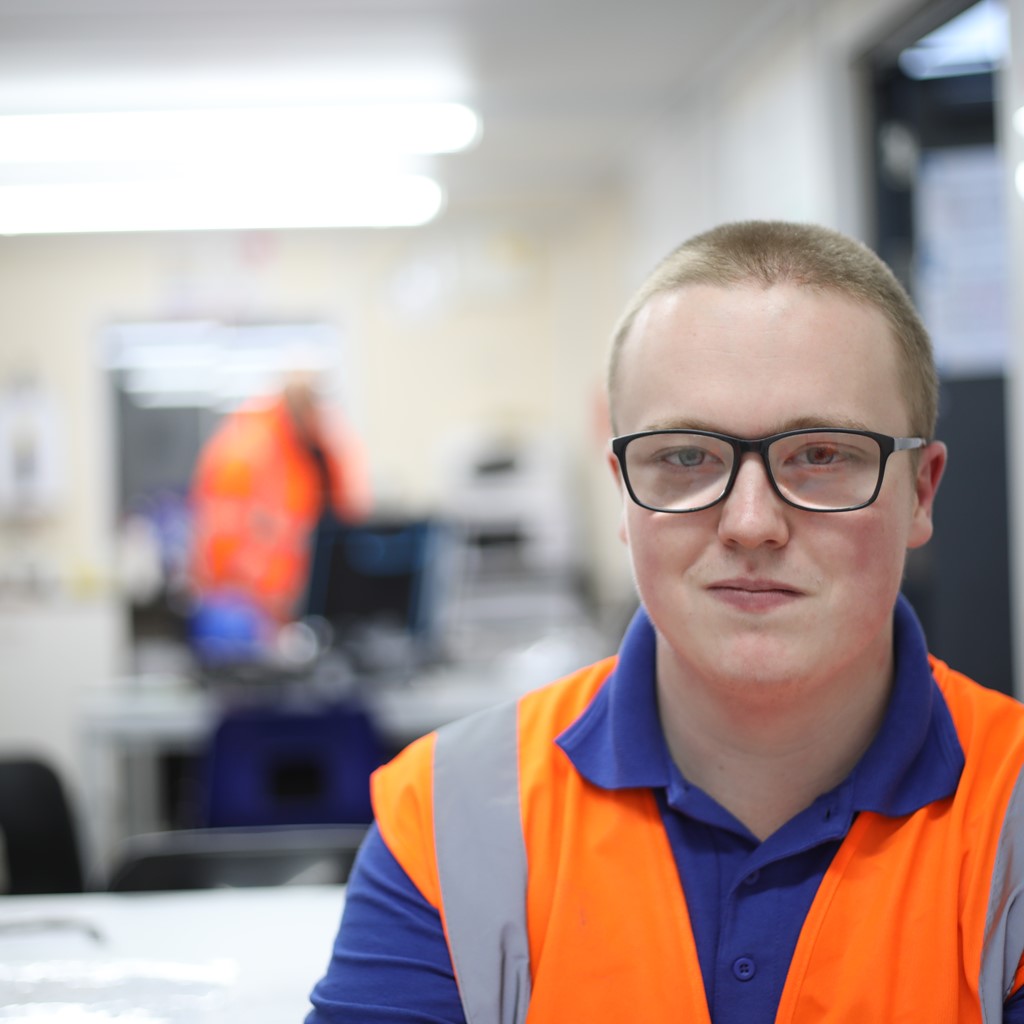 Q&amp;A with Rory MacPhee: Tell us a little bit about yourself.
My name's Rory, and I currently work with Stonbury as a Trainee Site Engineer. I'm 21 years old, 3rd BSc (Hons) Construction Project Management student at Glasgow Caledonian University. Full Q&amp;A>ow.ly/yKE450xYn6y