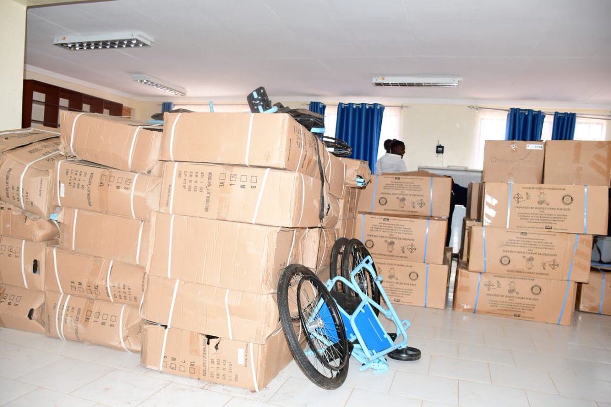 KapenguriaH's tweet image. Today morning Kapenguria County Refferal Hospital received 70 wheelchairs from Bethany Kids Africa through the Office of the county first lady Dr. Mary Lonyangapuo represented by Mr. Ambrose Merian and Dr. Rutto Jacob @BladeDoc27 @jnapahkar @makdolph @DeclaresGroupKe