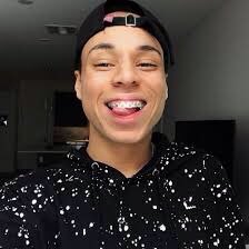 tommytheroach tweet media