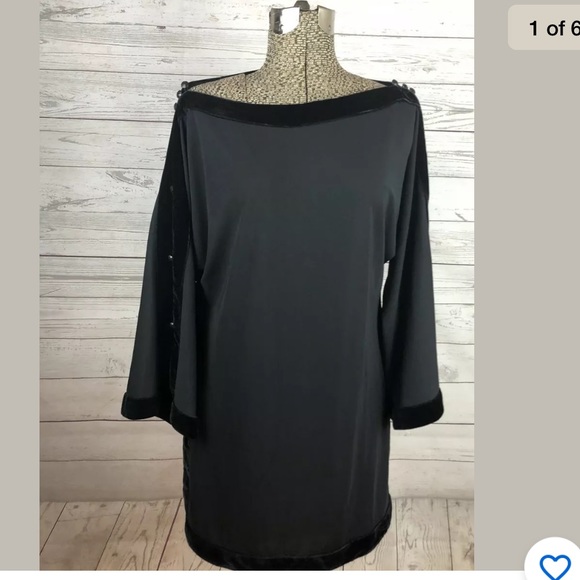 RockInPeaceRev's tweet photo. So good I had to share! Check out all the items I'm loving on @Poshmarkapp from @shannahmarie77 #poshmark #fashion #style #shopmycloset #underarmour #softsurroundings #betseyjohnson: https://t.co/ICMIuSsiD0 https://t.co/XVFm1CT51H