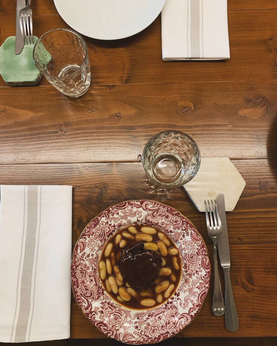 A mesa puesta.
🐓 #pampinbar #cociñadetempada #cociñadebarrio