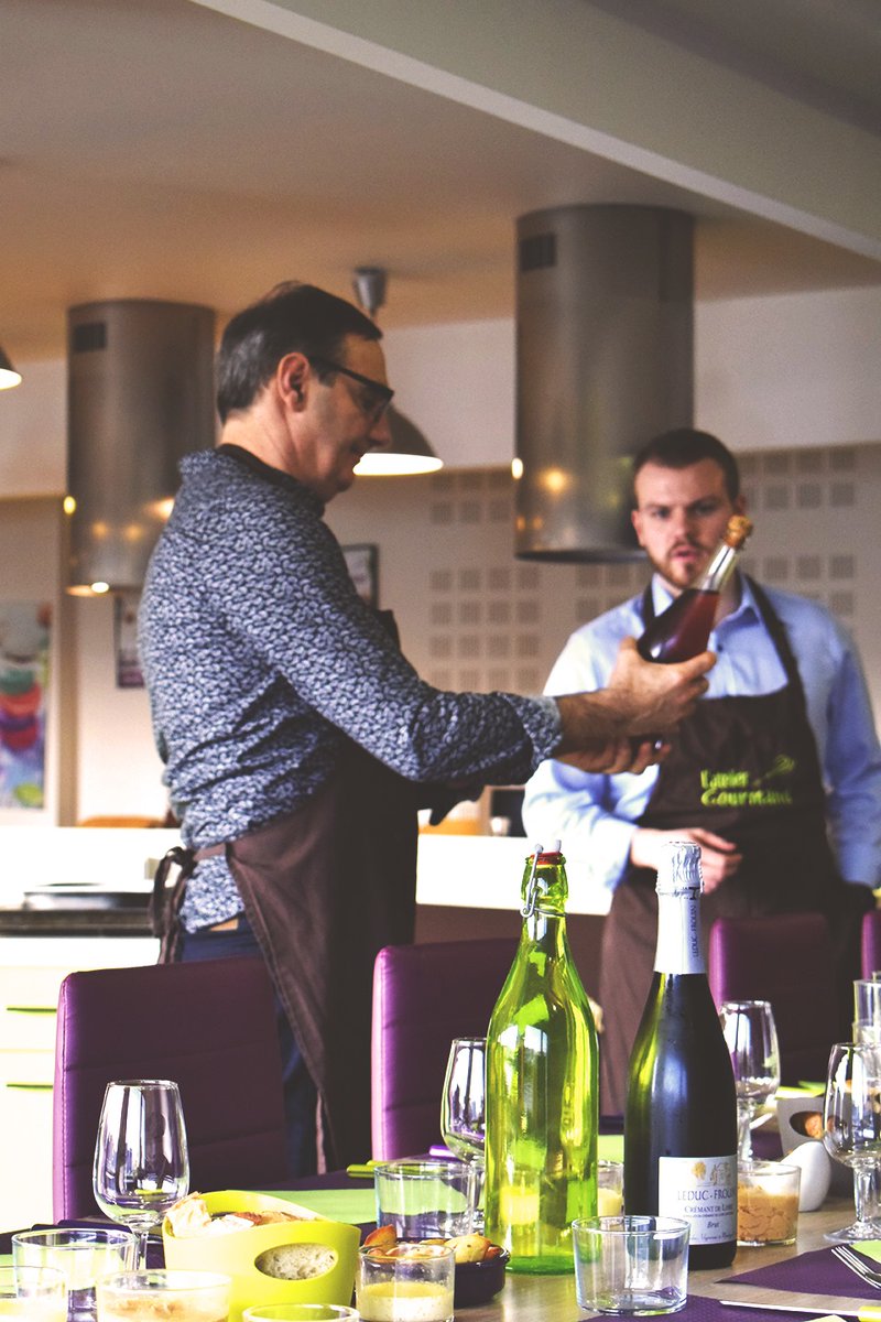 AtelierGrmandAg's tweet photo. L'atelier Gourmand, c'est des cours de cuisine, mais aussi des cours d’œnologie 🍷

#ateliergourmand #ateliergourmandangers #angers #coursdecuisine #cuisine #food #oenologie #vins #metsetvins https://t.co/l20ZThNXEF
