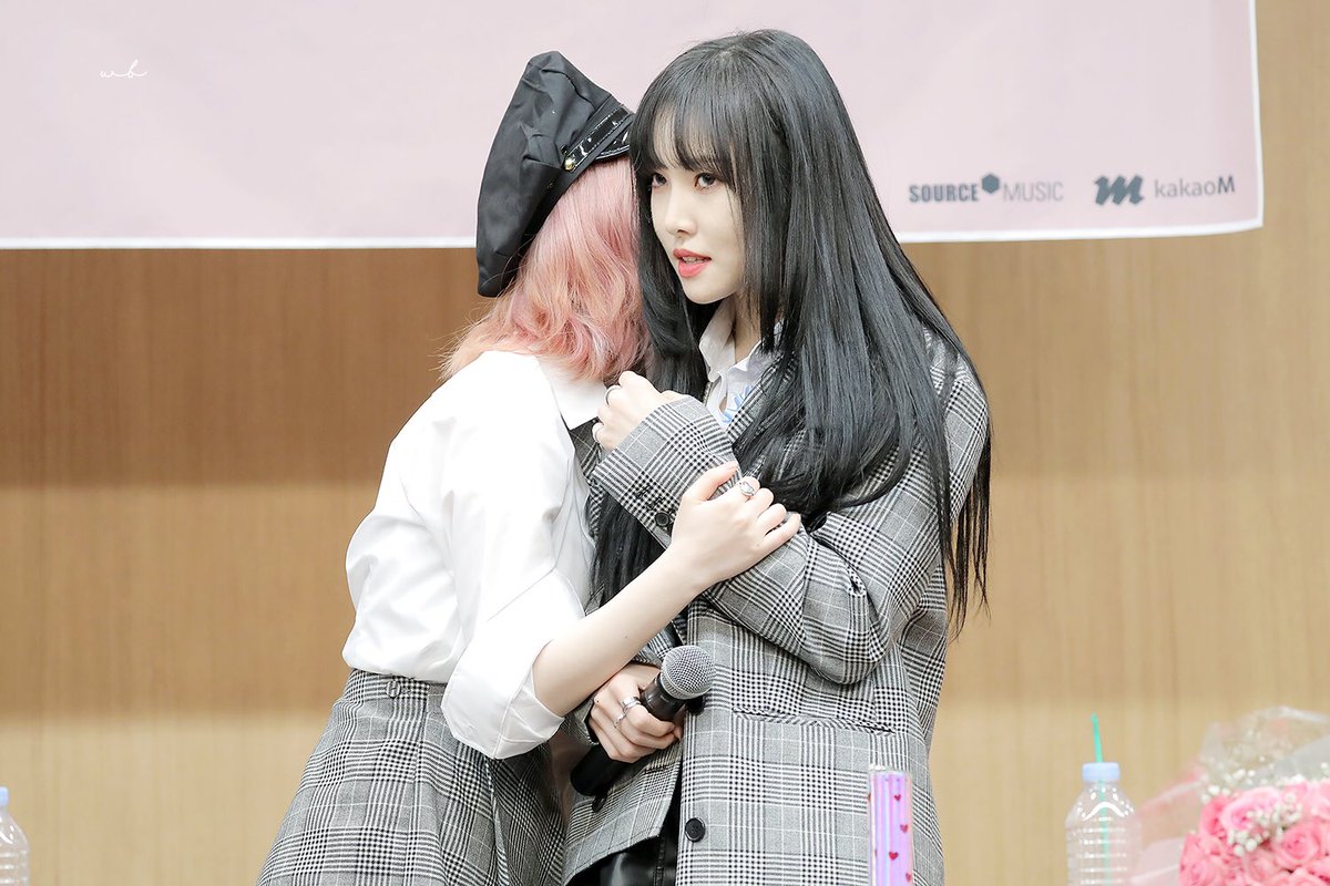 200214
🐰🐶🐰🐶
#여자친구 #GFRIEND <a href="/GFRDofficial/">여자친구 GFRIEND</a> 
#은하 #유주