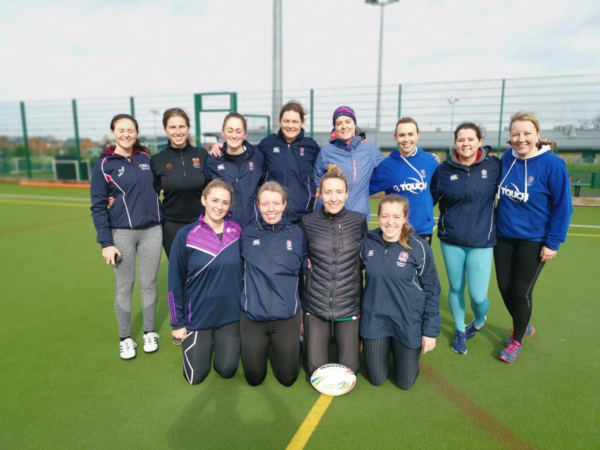 SurreyBisons's tweet photo. Mens and Womens training this weekend @Surreysportpark. Awesome to get a training session followed by a game against each other at the end! #englandtouch #02touch #touchrugby https://t.co/PlCHeOcsTv