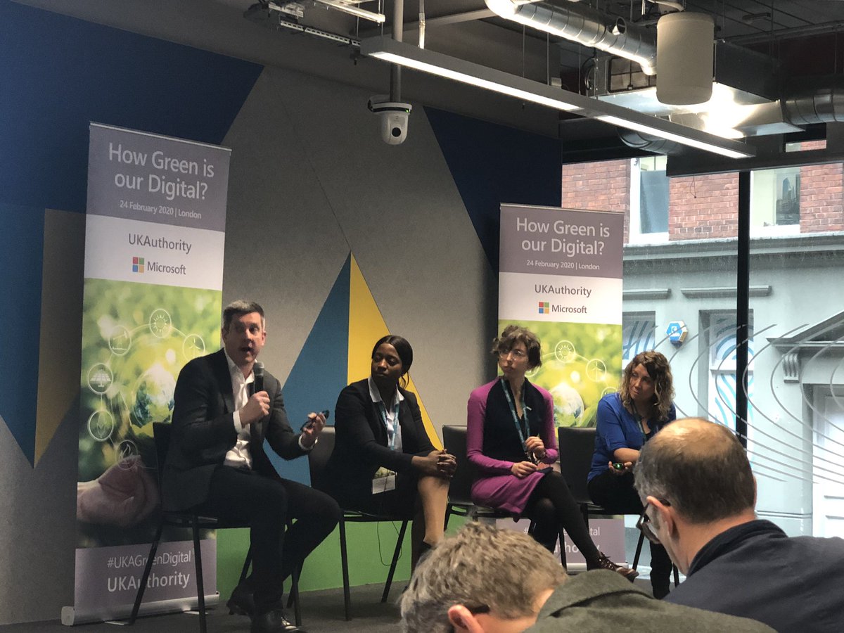 Thoughtful  discussion at the end of a great first part of the day with <a href="/MattieYeta/">Mattie Yeta</a>  <a href="/emilylabram/">Emily Hector Labram</a>  <a href="/cdperkins/">Chris Perkins</a> and Anna Bright #ukagreendigital