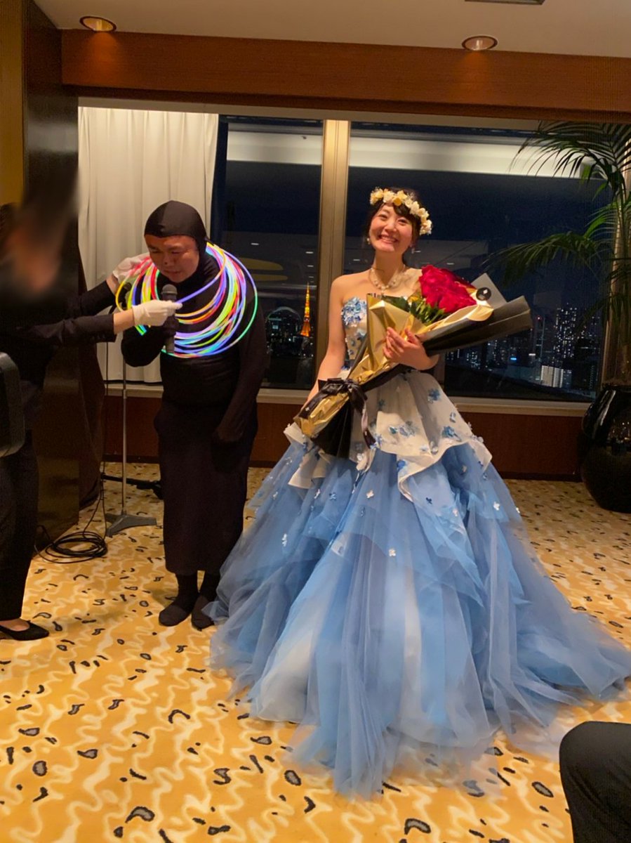 同僚の花嫁姿に、挙式では一緒に参列した同僚もOGも皆お母さんの心境で