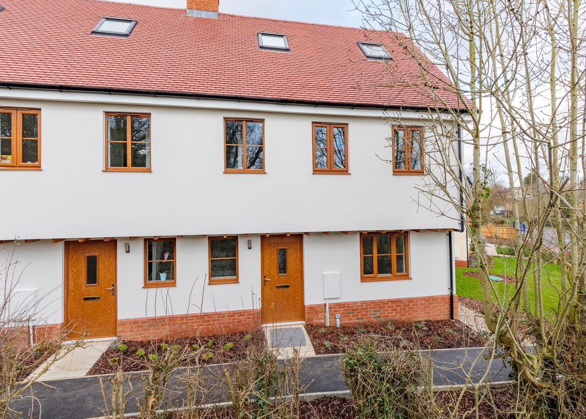 Amherst_Homes's tweet photo. Our Home ⭐⭐⭐⭐⭐ 🏡 of the Month - Plot 5, Corinium, Colliers End, Hertfordshire. Spacious, 1,465 sq ft, 2/3 double bedrooms. RESERVE PLOT 5 IN FEBRUARY & WE PAY YOUR STAMP DUTY! HURRY…THIS PLOT ONLY! T&Cs apply.#homeofthemonth #incentive #forsale #newbuild #newbuildhome https://t.co/ztqHG0ThmS