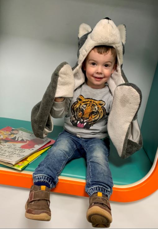 WSCCLibraries's tweet image. Awoooo! Where are the wild things? At #LancingLibrary of course! Our #ReaderoftheMonth Henry is just wild about dinosaurs &amp;amp; diggers. He and his mum #ValueLibraries as a place to share stories, read together &amp;amp; explore splendiferous books! @LancingSompting @readingagency #Lancing