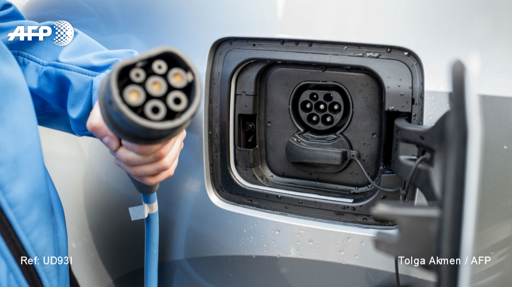 EUDataNewsHub's tweet photo. 🇪🇺 The European Union has launched an ambitious new project to produce its own graphite as it seeks to become a leader in next-generation batteries
https://t.co/c9bgPDkUhh by @fredericgarlan for @AFP and @EUDataNewsHub https://t.co/XiuIMkAi3H