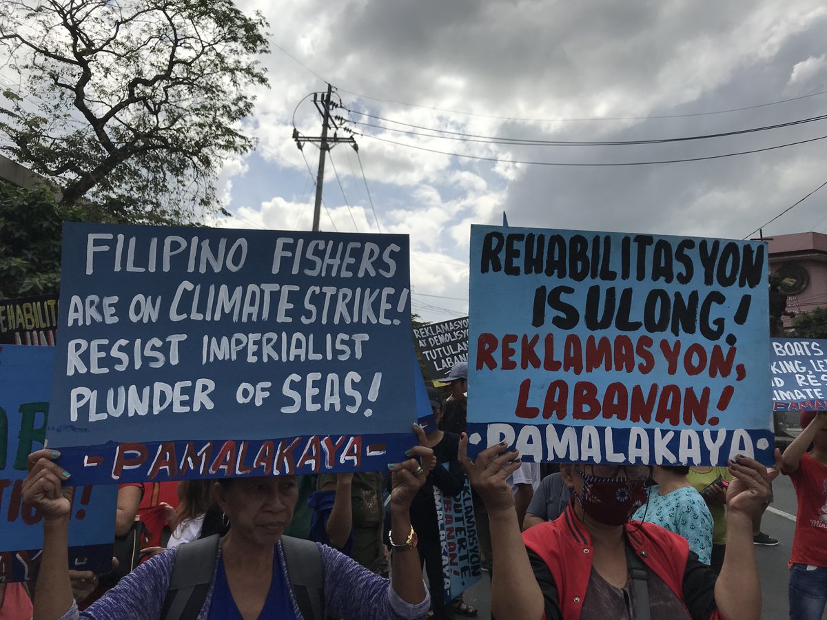 SystemChangeAT's tweet photo. All the way from Vienna, Austria, we send our solidarity with Filipino fisherfolk @pama_pil fighting against Bulcan #Aerotropolis & destruction of wetland in #ManilaBay. Today they joined #ClimateStrikePH with "Fishers Rise Up!" #AhonMangingisda #StopAllAirportExpansions https://t.co/yXlSbCSxtr