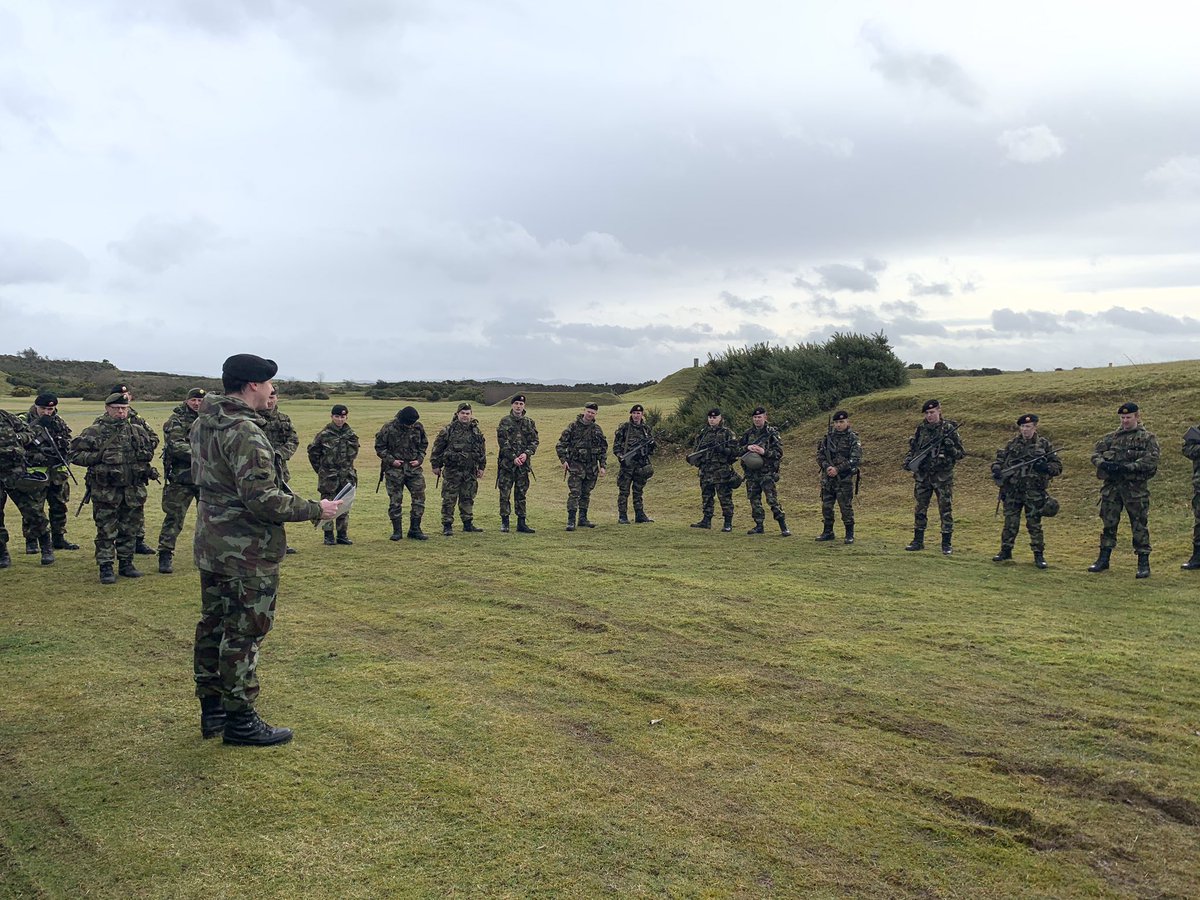 dfreserve's tweet photo. DFTC Army Reservists get ready early on Sunday morning to do Part 3 of their Fitness Test & also getting a safety brief prior to completing their Annual Personal Weapons Test. 🇮🇪💪 #armyreserve #reservedefenceforces https://t.co/JIcmkjgatH