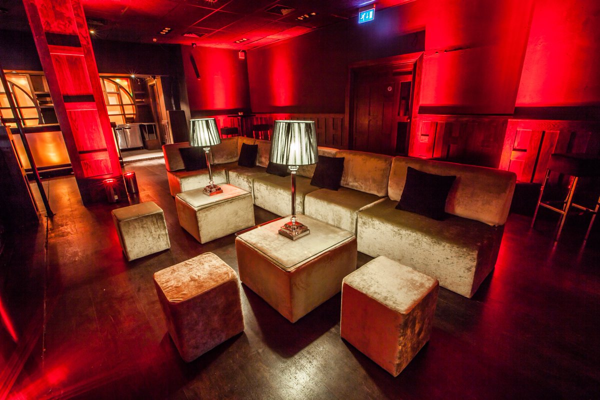 Velvet Riviera tweet media