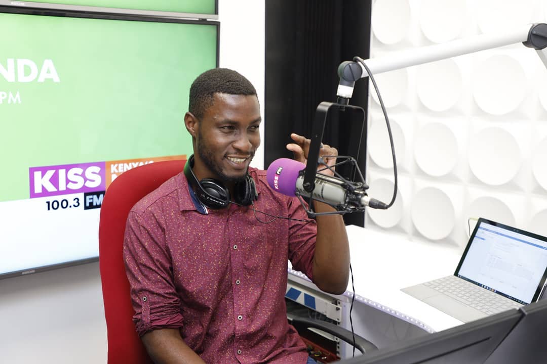 Kiss100kenya's tweet photo. Are you ready for dope afternoon vibes?! @NickNdeda is here to keep your afternoon Monday blues at bay!
Tell us where you are kissing from!
#KissDrive https://t.co/8VkwnX21Vd