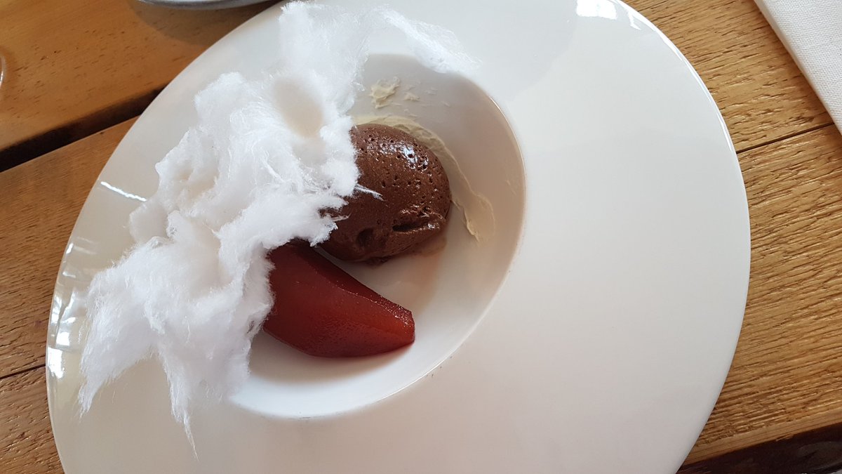 caroleluck's tweet photo. Cannot fault the three-course Sunday lunch we had yesterday at @HouseOfFeasts near #Peterborough. It is run by Damian @ChefConsultant who describes his menu as #ModernPolish. My pics do not do the food justice. Loads of free parking, no excuse not to try! We'll be back 😉 https://t.co/0FUqn4QExc