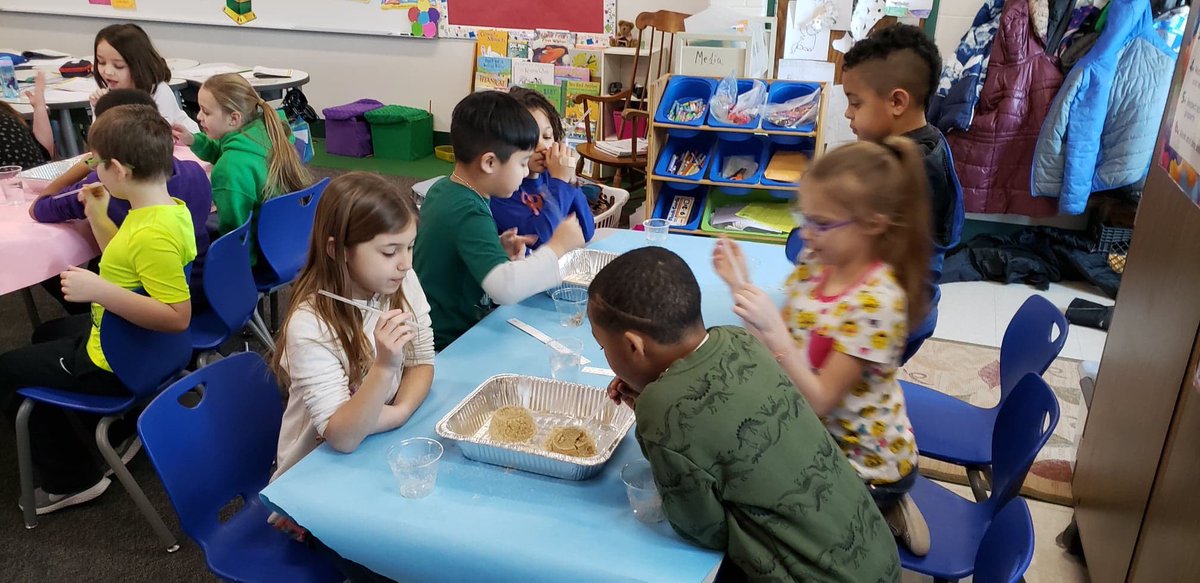 vada5011's tweet photo. Science Fun for our 2nd graders in Mrs. Roberts, Wirtz, &amp; Wolter’s class!#whyWBSD https://t.co/e7DTvQD4fW