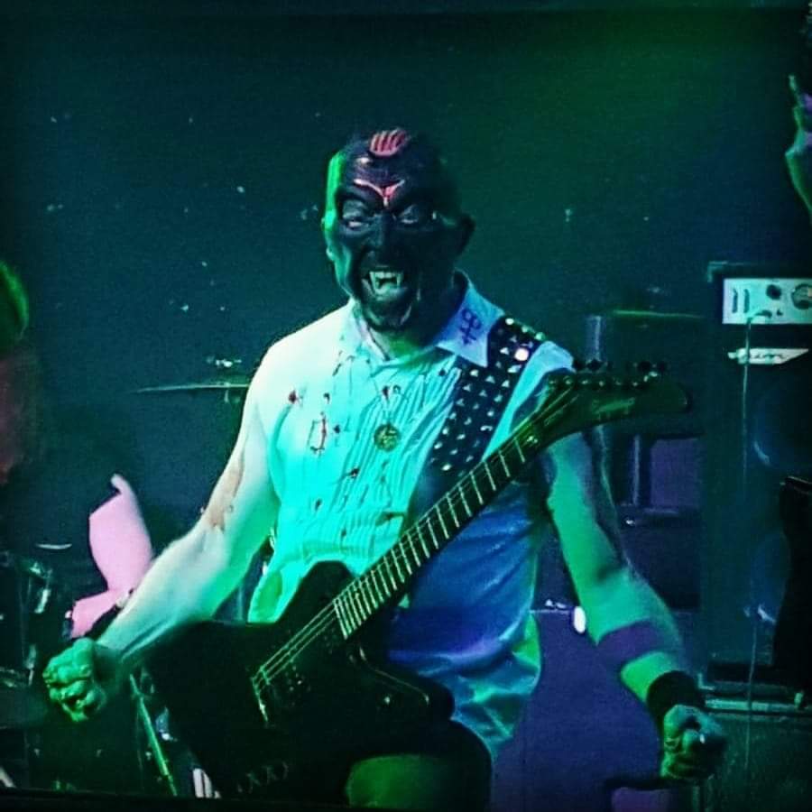 Aaaaand finally, ladies and gents, the Vamp with an amp.  Some say his axe is cursed as well....he is..STÖRM 

(poisonous manipulative little cunt) \m/
