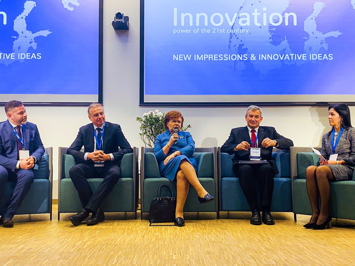 TukiainenTaina's tweet photo. Wise thoughts and experiences on joint Baltic Sea Region-wide research &amp; innovation policy and challenges. 

Happy to hear a panel of key Latvian scientists and operators, led by former President of the Republic of Latvia @VairaVF 

#smartupBSR https://t.co/qkALfbwVcJ