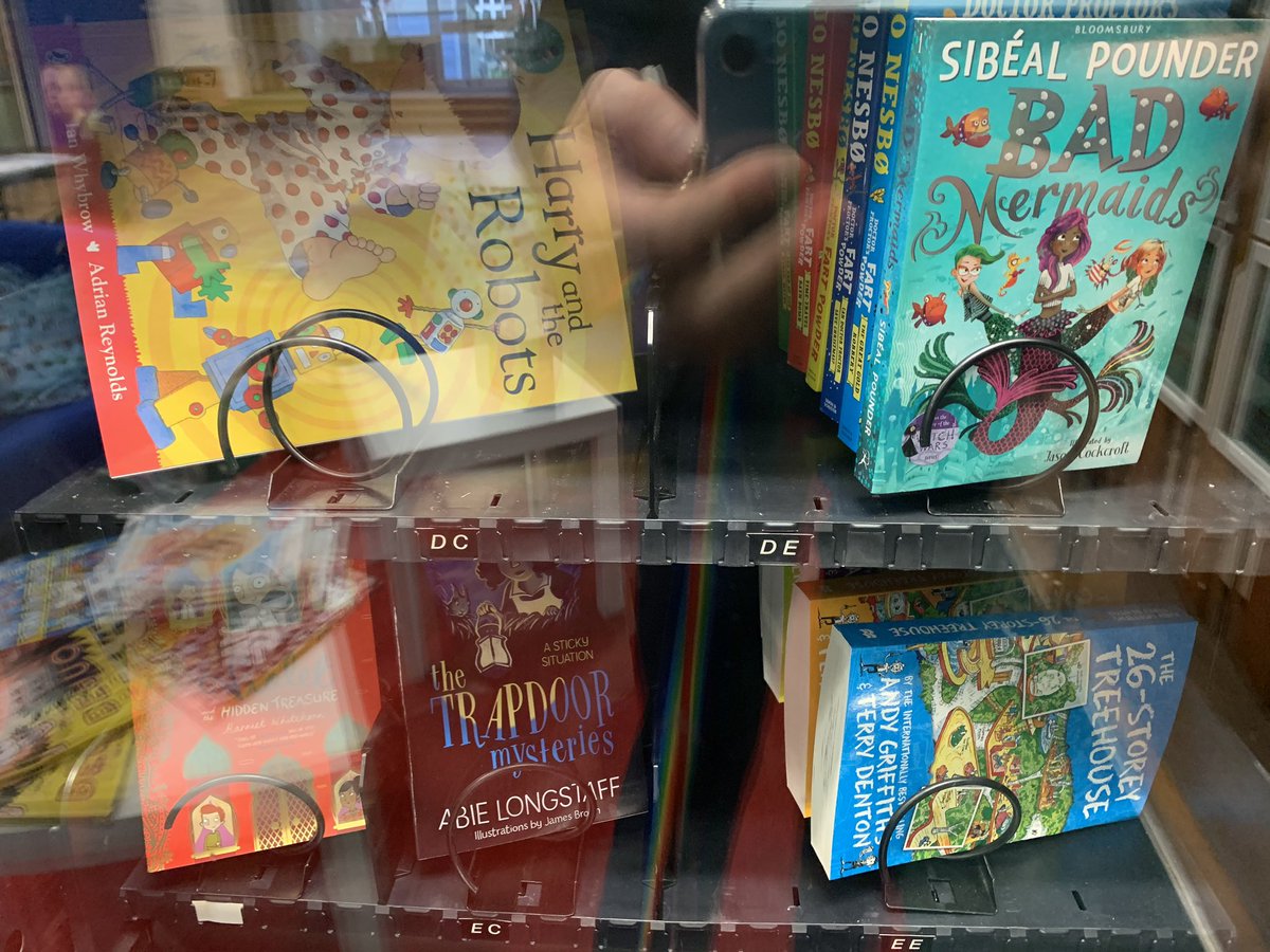 Here’s #DORIS, fully stocked and ready to reward our excellent readers! #AspireAchieveSucceed #ReadingForPleasure #WeLoveReading