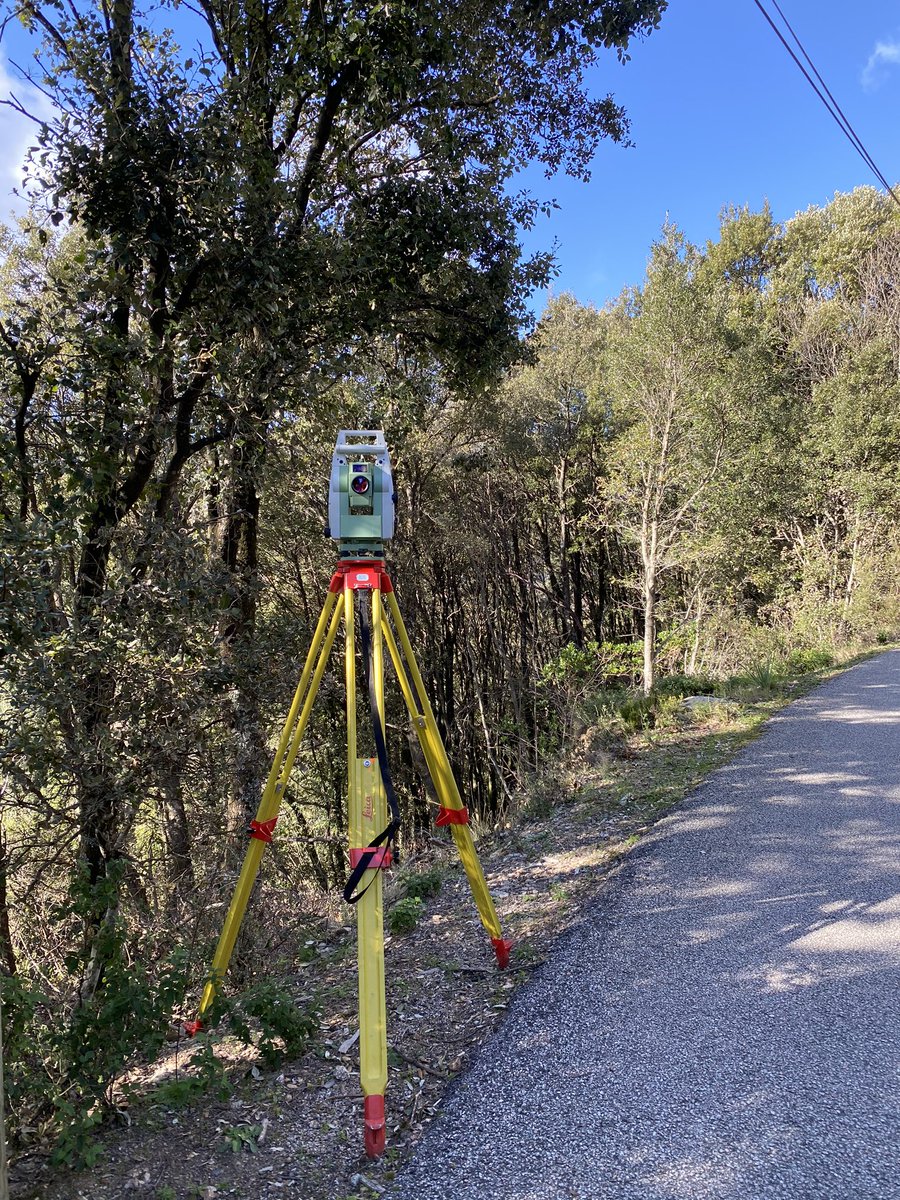 KALLIGEO20's tweet photo. #cabinet #geometre #expert  #geometreexpert #ajaccio 
#corse #corsica #picoftheday #landscape #landscapephotography #landscapes #officeoftheday #land #landsurvey #igerdcorsica #photooftheday #surveylife #digitalsurvey #landsurveyor #landmarks #2k20 #topography #oge #leica #topo https://t.co/erKPFIkaYj