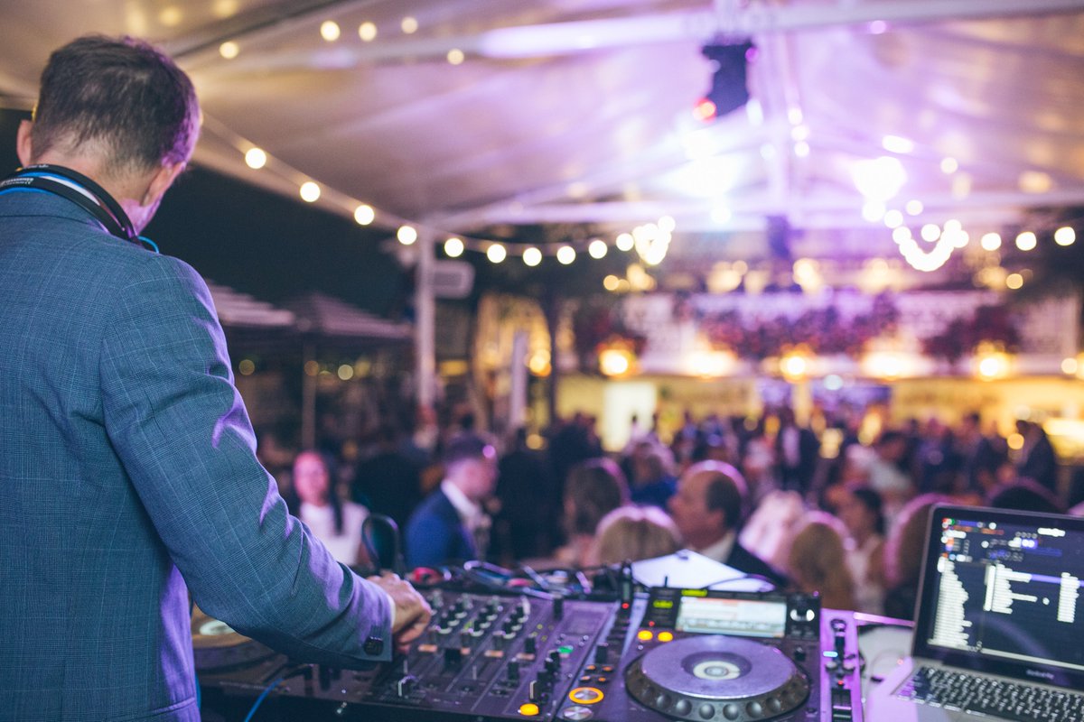 XYDJ's tweet photo. Great wedding on board @seadeck_sydney! Pics: Macdougall Photography #SydneyWedding #Seadeck #SeadeckSydney https://t.co/k9xnK5dXLg