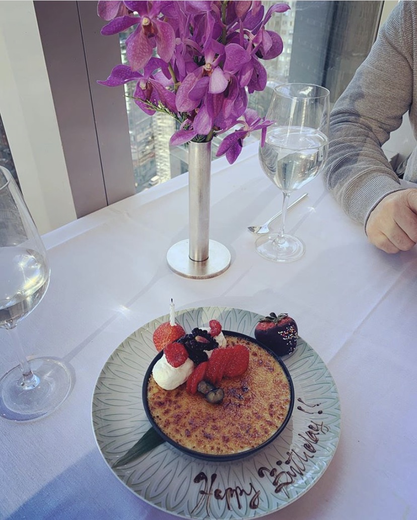 MO_NEWYORK's tweet photo. The sweetest birthday wishes at Asiate. https://t.co/iKENREclg9 #Asiate #MOfoodies Photo Credit: @jinhyestyle #ImAFan https://t.co/uqRkGneW04