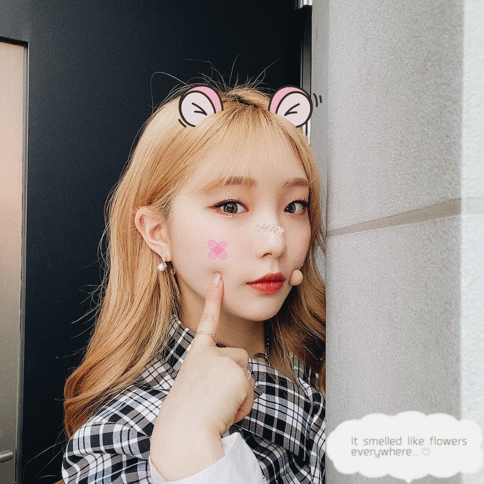 aestheticcgg's tweet photo. /) /)    ┈┈┈┈┈┈┈┈┈┈┈┈┈┈┈┈┈┈
( ˘ ³˘)♥          Im Yeojin Soft Bot  
  ∪∪    ┈┈┈┈┈┈┈┈┈┈┈┈┈┈┈┈┈┈   

If you wanna save, pls like or retweet 😖

#Yeojin #ImYeojin #LOONA #Yeojinaesthetic #Yeojinsoftbot #Yeojincutie #Yeojinkawaii https://t.co/Srm7txCaH6