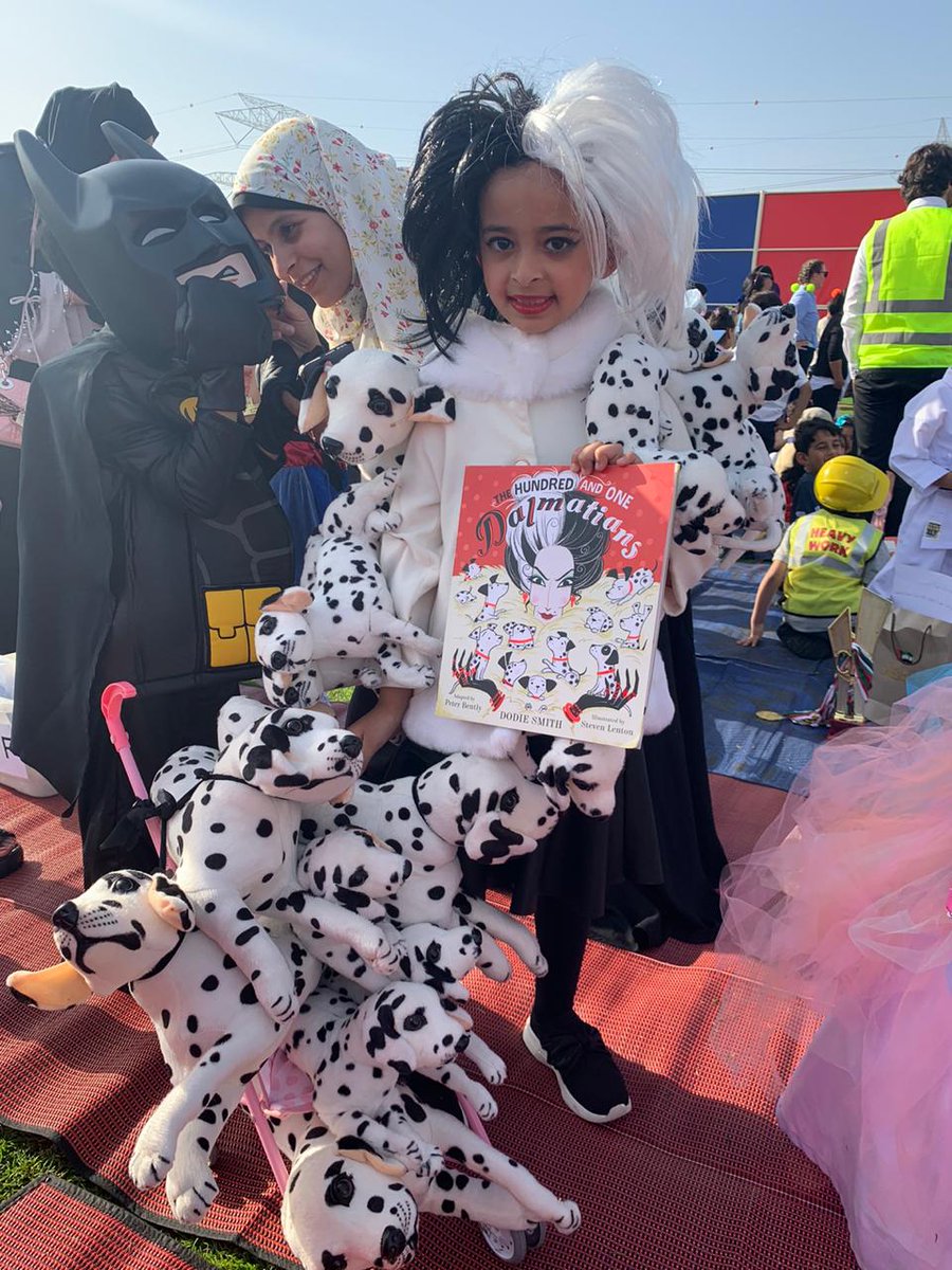 AIS_GradePrep's tweet photo. Lots of fantastic  costumes at today's ELC to Grade 2 Book Parade. Thank you to all the families that attended. #AISPrep https://t.co/7D5AaRxn5F