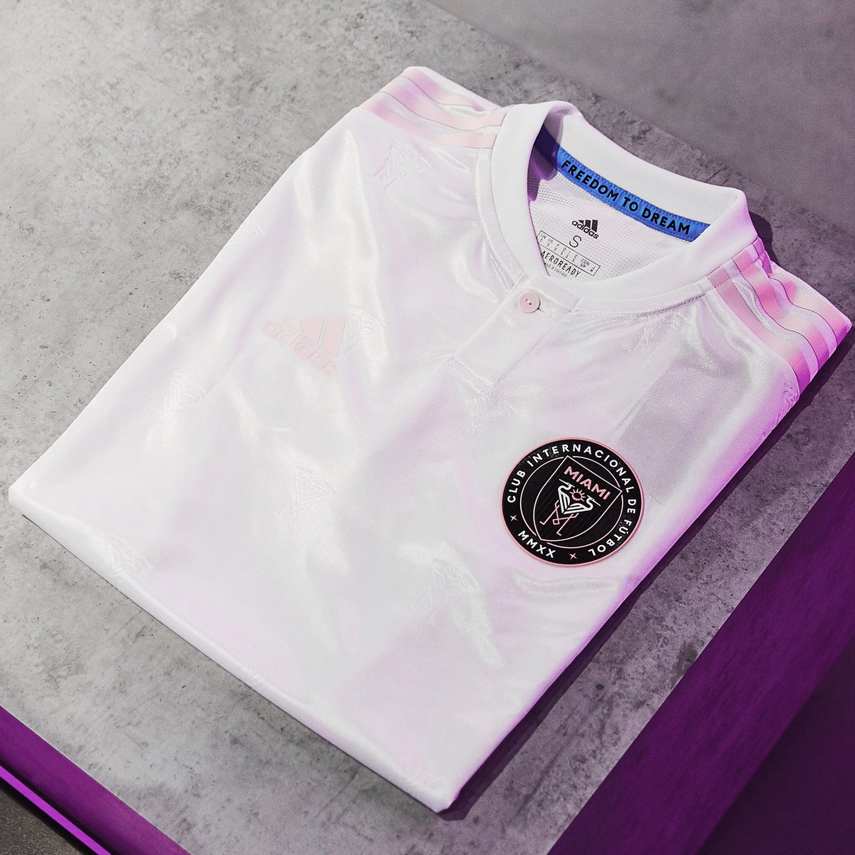 ProDirect_LDN's tweet image. Just landed at Pro:Direct 𝗟𝗗𝗡𝟭𝟵, the new adidas @InterMiamiCF 2020 MLS home and away jerseys.
-
Pro:Direct LDN19, 19 Foubert's Place, Soho, London, W1F 7QE