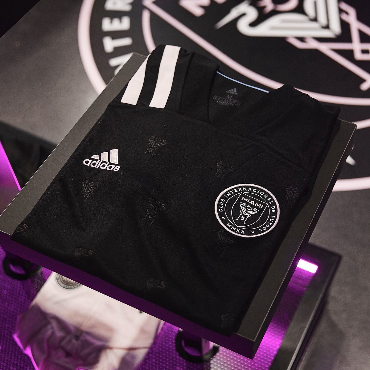 ProDirect_LDN's tweet image. Just landed at Pro:Direct 𝗟𝗗𝗡𝟭𝟵, the new adidas @InterMiamiCF 2020 MLS home and away jerseys.
-
Pro:Direct LDN19, 19 Foubert's Place, Soho, London, W1F 7QE