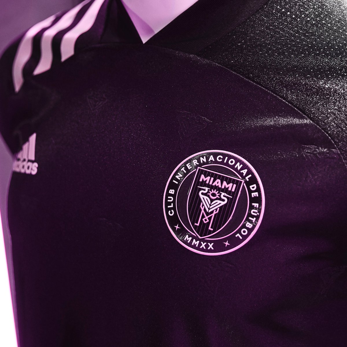 ProDirect_LDN's tweet image. Just landed at Pro:Direct 𝗟𝗗𝗡𝟭𝟵, the new adidas @InterMiamiCF 2020 MLS home and away jerseys.
-
Pro:Direct LDN19, 19 Foubert's Place, Soho, London, W1F 7QE