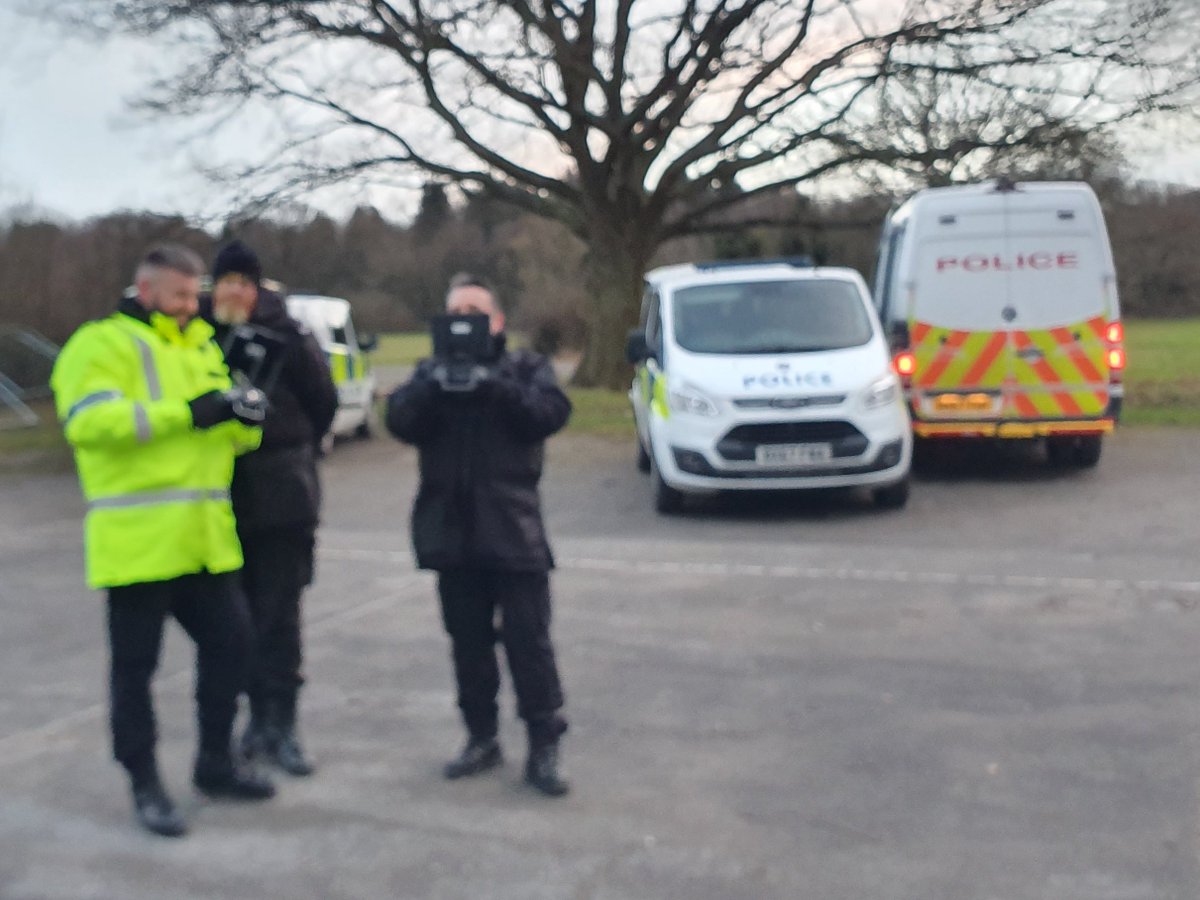 dronesWMP's tweet photo. Flashback to last week. CPD training. Familiarisation with the DJI Matrice with the XT2 and Z30 payloads, master and slave controllers. Also got in some ATTI mode training. #drones #policedrones #dronesforgood #sickfade https://t.co/73z6Fzm5Ph