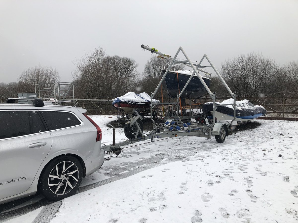 RYAScotland's tweet photo. A lovely winter scene @Sailingfastuk getting Porthos off her trailer so that it can be serviced ready for the coming season. #RYASPerformance https://t.co/YHZcSy9p5g