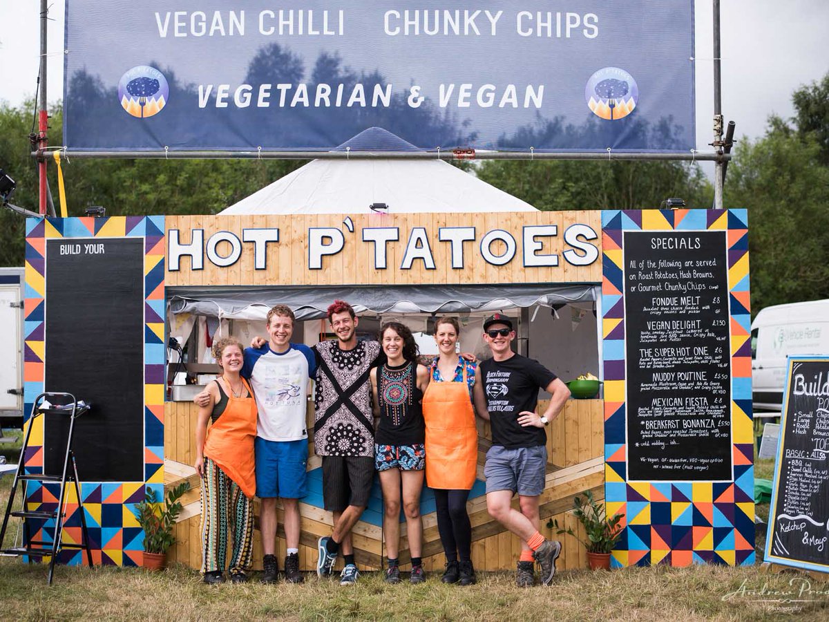 This is Hot P'tatoes🥔They will be at #MountainMayhem for all of your carby-goodness needs!🙌Palm-oil free, excess food donated to homeless charity, using local suppliers with minimal air miles. Their oil is recycled into Biofuel! Get your tickets now: ow.ly/QICm50yd3pq