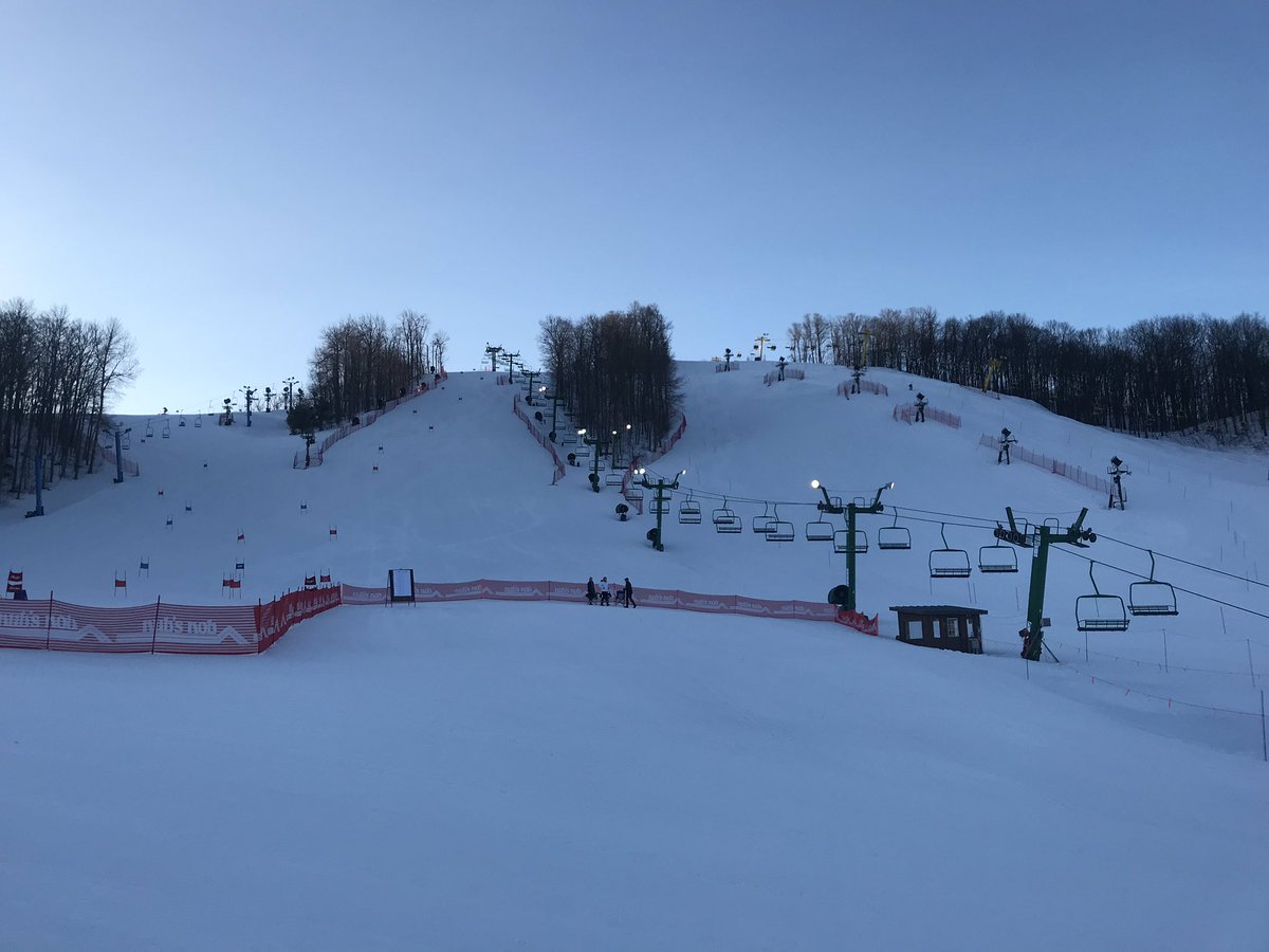 EGR is hosting the MHSAA Ski State Champions at Nubs Nob today. Good Luck to all the athletes and thank you to all the volunteers who have made this possible. A beautiful day in northern Michigan!
#goeast @CoachMikeJ28 <a href="/MHSAA/">MHSAA</a> <a href="/jenj315/">Jenny Johnston</a> <a href="/HeidiKattula/">Heidi Kattula Ed.D.</a> <a href="/egrpschools/">East Grand Rapids Public Schools</a> <a href="/Craig_Weigel/">Principal Weigel</a>