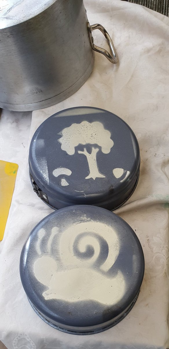 Some of our 1st years are getting creative at @Routeways in the sensory garden as part of their community engagement module, these stencilled pots will make up part of a noisy 'music wall' #volunteering #communityengagement #OccupationalTherapy #OT