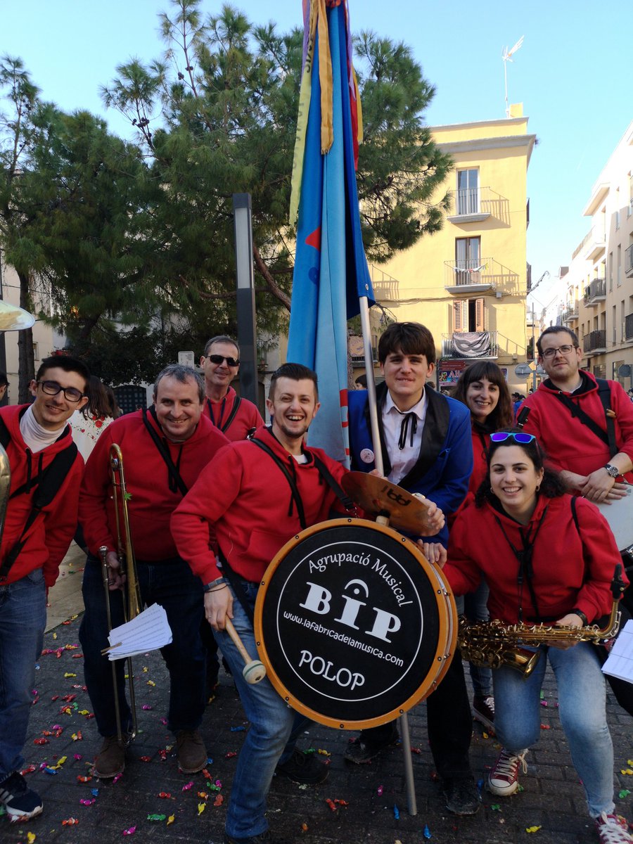 BIP_AM's tweet image. @carnavalvng de Vilanova i la Geltrú 2020 ESPECTACULAR! 🤩🎶🎉🍬🍭
Gràcies un any més per tanta hospitalitat, sempre és un plaer tornar a #Catalunya i poder compartir moments tan bons en @AgrupaBallsPopu 😍 #vng #comparsesvng #carnavalvng  #BIPersTour2020 #LaBIP