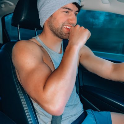 AaronSmithh_14's tweet photo. #NewProfilePic https://t.co/7Pt6jTVtgP