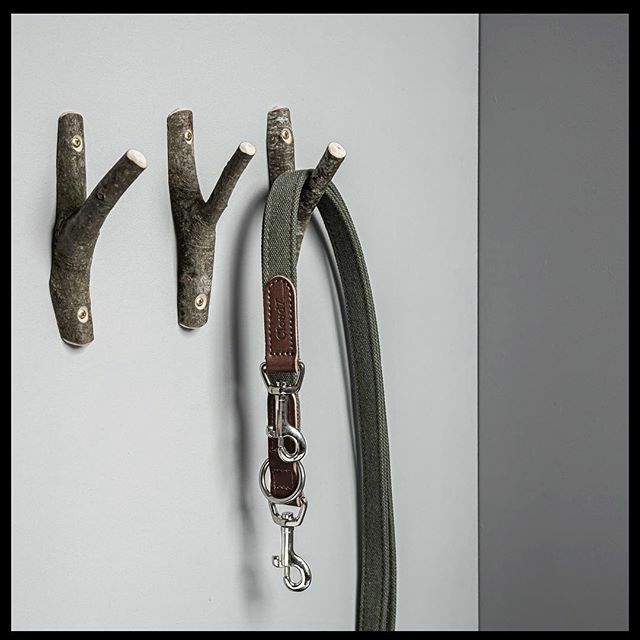 Aurora_Pets's tweet photo. Hooked on @cloud7berlin 😍 Natural wooden dog collar and lead hooks. Add some forest vibes to your home #outdoorsin Available now at Aurora Pets 😍 https://t.co/bY7gparVmG https://t.co/wQ9eSB30Zc