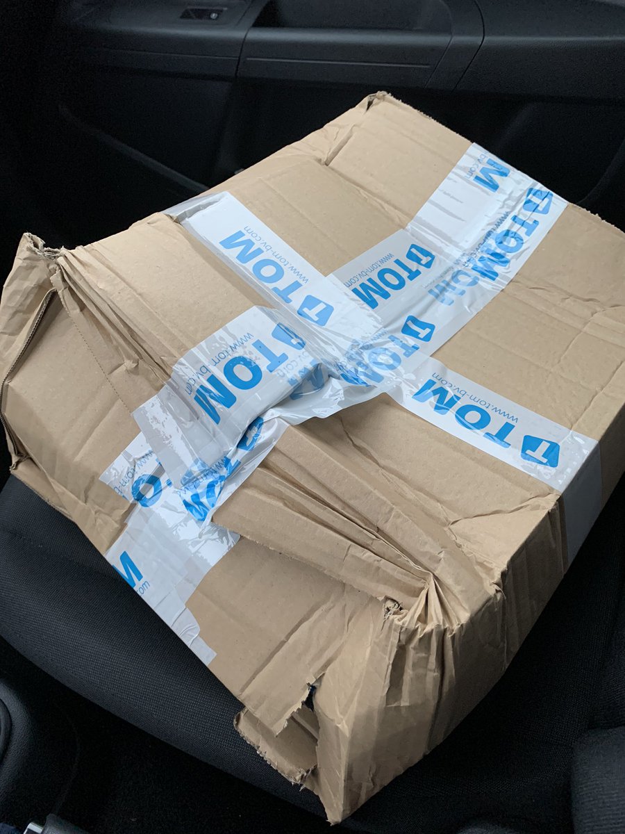Jeffrey41011's tweet photo. @DHLNL lekker gewerkt pik!👏🏻👍🏻 bedankt voor de levering. https://t.co/9V3vU46Fph