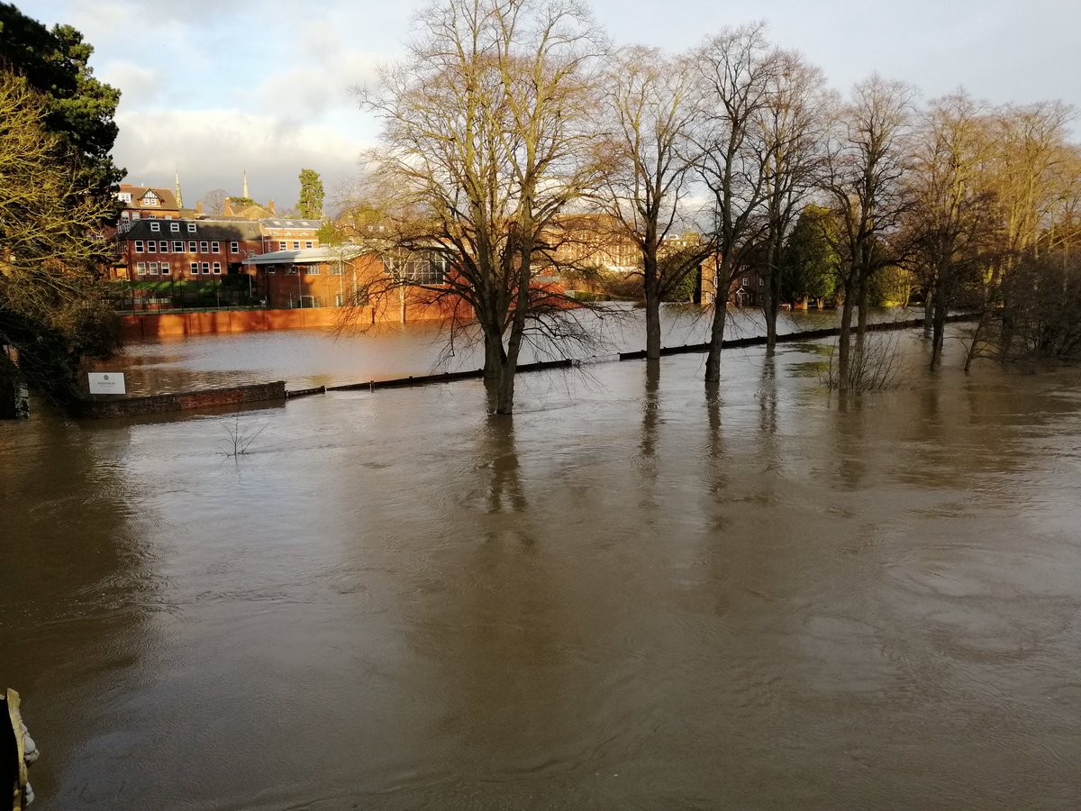 jonesy1007's tweet photo. @Thomas44523760 @metoffice @cconway72 Not me, some here had a #floodday, but need a boat 🛥️ #Shrewsbury https://t.co/kVcGkvPboC