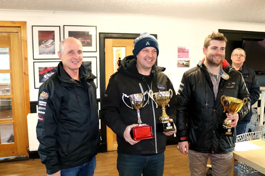 Kirkaldy begins 2020 with a win asphaltrallying.com/2020/02/24/kir…