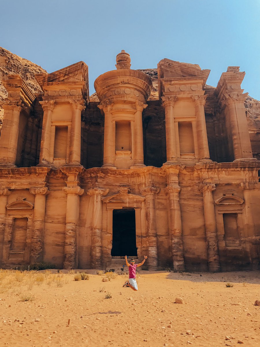Juntos_Viajando's tweet photo. ✨Hay lugares en el mundo que se te quedan grabados para siempre y #Jordania es uno de ellos

Os dejamos nuestra ruta de 8 días + el presupuesto de este país.
https://t.co/GXUcwiTB8w

¿Ya conocéis este increíble país?
#jordania #wadirum #marmuerto #petra https://t.co/myFPF2ZT9n