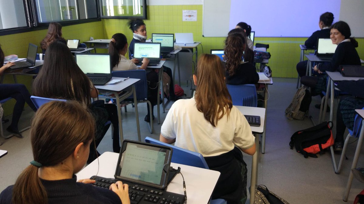 colegioMTeresa's tweet photo. Como parte de los contenidos programados en el taller de IMT, hoy hemos comenzado un proyecto de Mecanografía “Typing MT”.
#typingmt #tallerimt #mecanografia #alcobendas #micolemola #AúpaMaríaTeresa #rededucativarenales #redarenales https://t.co/IvXtIhr9hF https://t.co/GY8DE2DidL