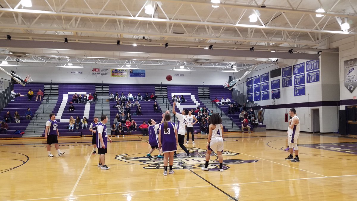 MrsTonnisen's tweet photo. Unify Basketball vs. OB V Basketball 
Underway
@MrsCarrollOBHS @SONewJersey @OBplayunify @SEPTAOldBridge https://t.co/0kSt4mVXXm