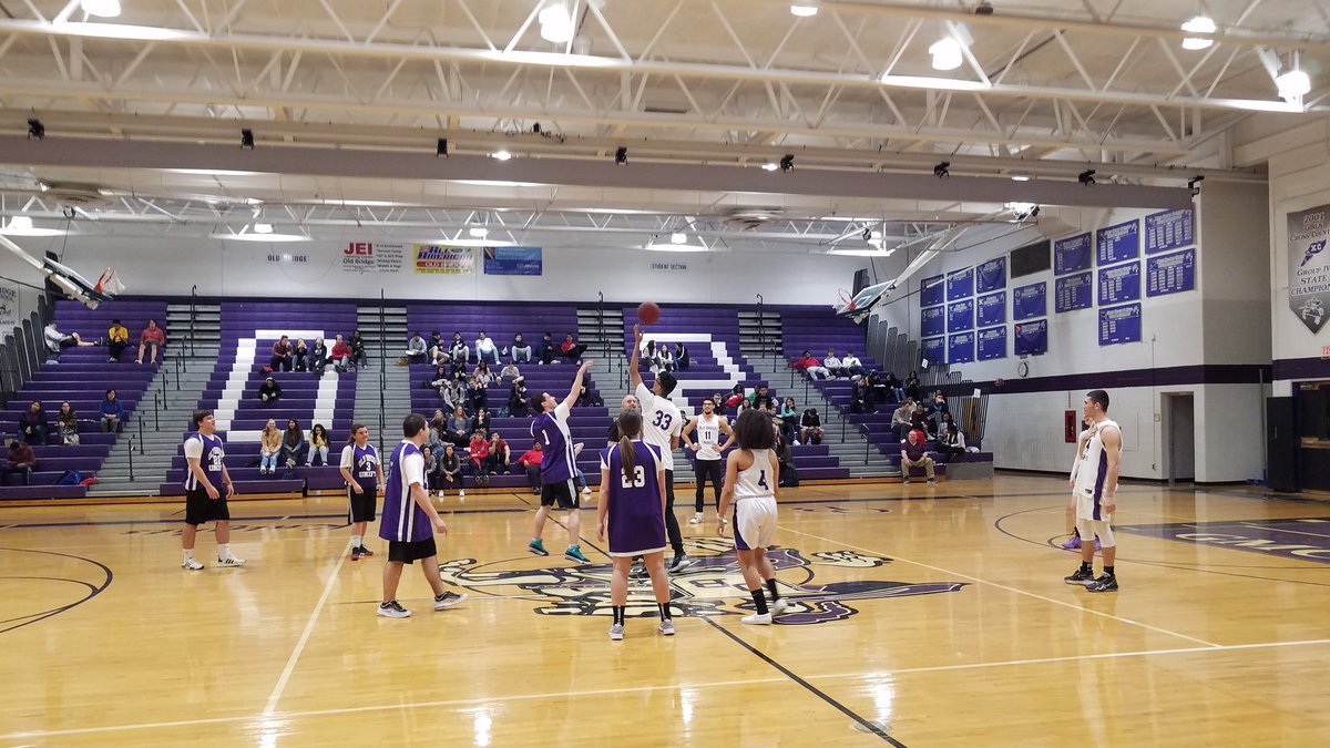 MrsTonnisen's tweet photo. Unify Basketball vs. OB V Basketball 
Underway
@MrsCarrollOBHS @SONewJersey @OBplayunify @SEPTAOldBridge https://t.co/0kSt4mVXXm