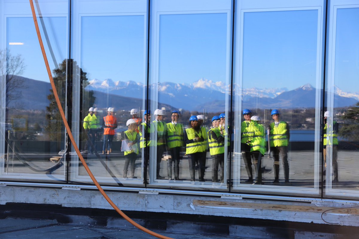 ignaziocassis's tweet photo. La Suisse est fière de jouer un role constructif dans le monde. La rénovation du Palais des Nations de l’ONU était indispensable. Je me réjouis d’avoir visité l’état d’avancement de cet important chantier. #MultilateralismMatters https://t.co/it05rSWxkO
