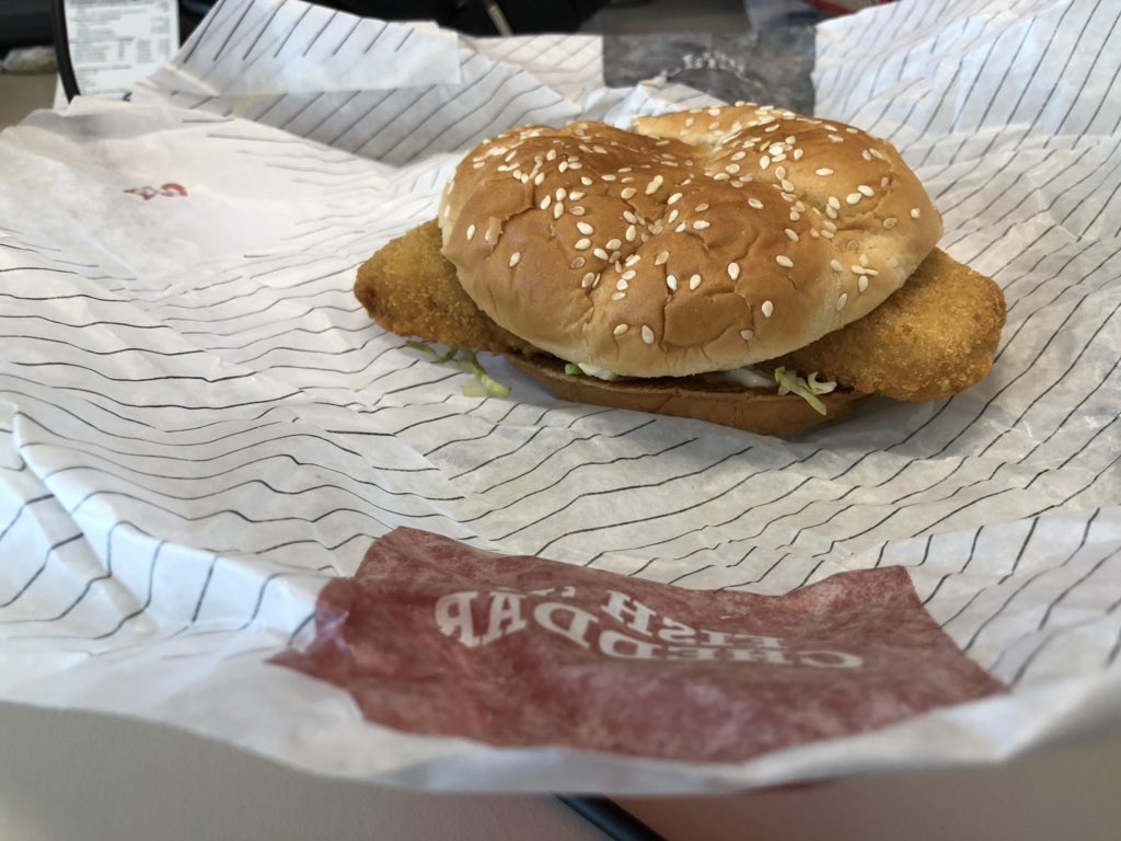 lastchancealfy's tweet photo. Just tried the @Arbys #FishAndCheddar sandwich for the first time. No joke, I will absolutely never eat a @McDonalds #FiletOFish ever again. #ActuallyDelicious #BestBunEverToo https://t.co/DzWfMi7fJr